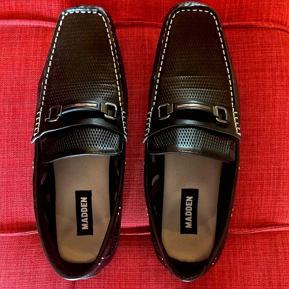 Madden M-Doller Men’s Loafers. Like new condition. Size 11.